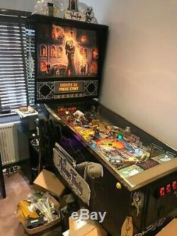 1994 Addams Family GOLD Pinball Machine, Certificated. Good condition