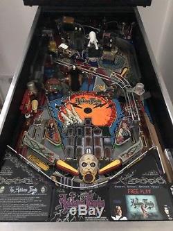 Addams family pinball machine