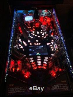 Alien Pinball Machine