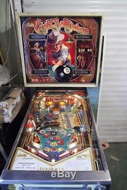 Eight Ball Deluxe Pinball Machine by Bally 1981 Original. Excellent