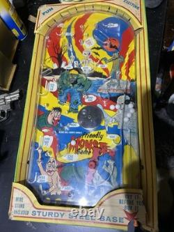 FRIENDLY MONSTER Tabletop Pinball Game Vintage 1960s New In Box. Box Damaged