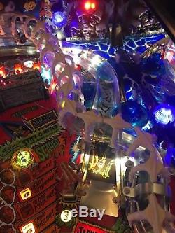 Fantastic Scared Stiff Pinball Machine by Bally. Lovely Condition