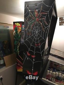Fantastic Scared Stiff Pinball Machine by Bally. Lovely Condition