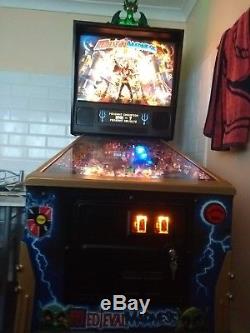 Gold trimmed limted edition medieval madness remake pinball machine