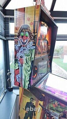 HALLOWEEN Pinball machine from Spooky Pinball. Collectors Edition