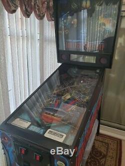 Independence Day pinball machine