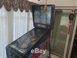 Independence Day pinball machine