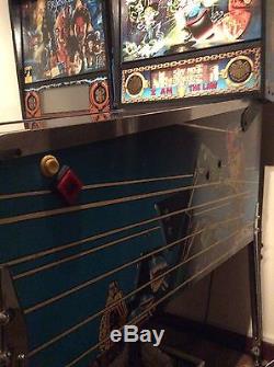 Judge Dredd Pinball Machine