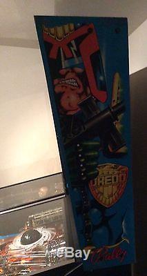 Judge Dredd Pinball Machine