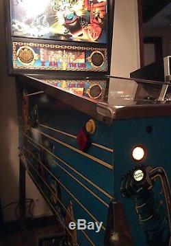 Judge Dredd Pinball Machine