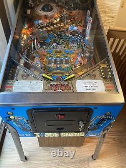 Judge Dredd Pinball Machine 1993