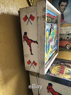 Kick Off Bally Pinball Machine. Vintage 1977