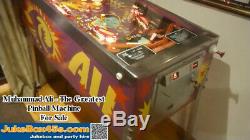 Muhammad Ali Pinball Machine / Memorabilia Beautiful with Warranty