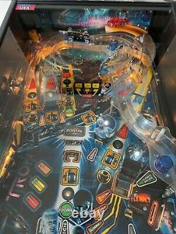 Original Tron Legacy Pinball Machine, Stern 2012 MINT