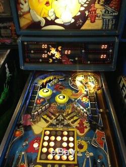Pacman pinball machine