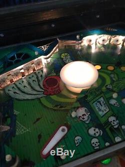 Pinball Haunted House. Excellent condition for age. Triple level. Classic