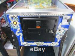 Pinball Machine. Gilligans Island. Bally