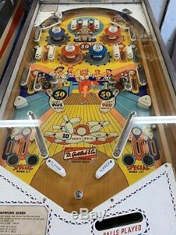 Pinball Machine Gottlieb Bowling Queen