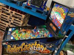 Pinball STERN RollerCoaster Tycoon 2002 Flipper Roller Coaster Full LED, Manual