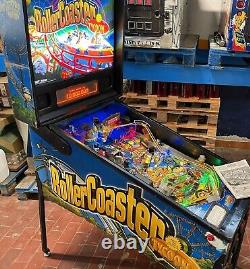 Pinball STERN RollerCoaster Tycoon 2002 Flipper Roller Coaster Full LED, Manual