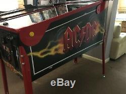 Stern Ac/dc Premium Pinball Machine