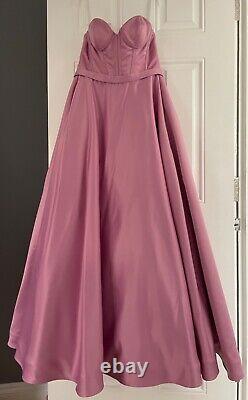 Stunning Prom Dress with matching shawl, Size 8-10, Excellent Condition