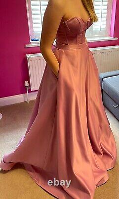 Stunning Prom Dress with matching shawl, Size 8-10, Excellent Condition