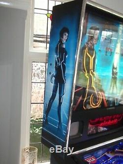 TRON Legacy Pinball Machine Stern 2011 Stunning Condition with Extras