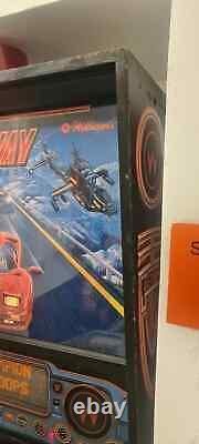The Getaway Arcade Pinball machine. Made in USA by Williams. ALL working 100 %