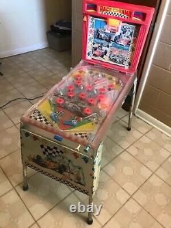 VTG 1970s Wolverine Electric Pinball Race-o-Rama, Project Piece but working