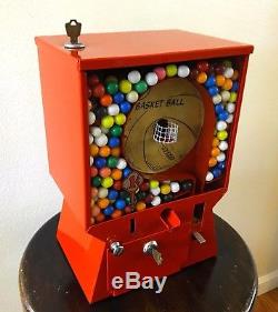 Vintage 1 Cent Coast Basketball Pinball Gumball Vending Machine Game