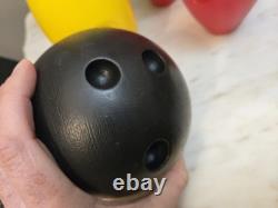 Vintage 1970s Empire e Color Bowling Set 9 Pins & 2 Balls Crow T. Robot