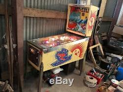 Vintage Hot & Cold Ski Pinball Machine Americana Memorabilia Man Cave Barn Find