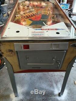 Vintage gottlieb sky jumppinball machine 1974