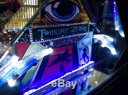 (2 En 1 Topper) Machine À Flipper Twilight Zone Topper - Interactive