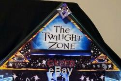 (2 En 1 Topper) Machine À Flipper Twilight Zone Topper - Interactive