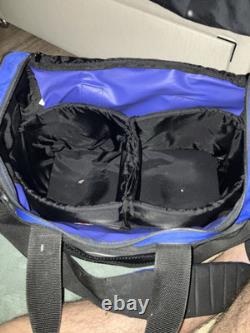 2 boules de bowling en ébonite Maxim de 14 lb et 8 lb avec sac à roulettes