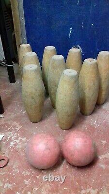 9 Quilles en Bois Vintage à 9 Pins - Jeu Traditionnel de Pub Anglais Ancien / 2 Balles