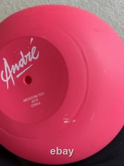 André Saraiva Mr. A Medicom Ball Taille 12 en Rose et Blanc 2019