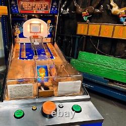 BASKETBALL 1994 Williams Midway Hot Shot Flipper Pinball RARE OLD USA GAME <br/><br/>Le basket-ball 1994 Williams Midway Hot Shot Flipper Pinball Jeu rare ancien USA