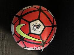 Ballon officiel de match Nike Ordem Premier League 2015/16. Souvenirs de football NUFC