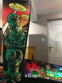 Bally Attack De Mars Pinball Machine. Complètement Rénové. Semble Fantastique