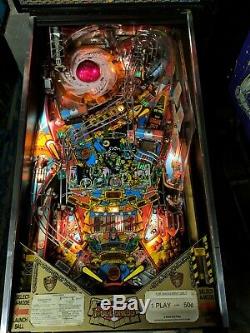 Bally Judge Dredd Pinball Machine Fonctionne Très Bien