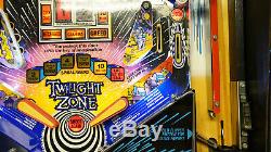 Bally Twilight Zone Pinball Machine Entièrement Travail Et L'état Des Grands