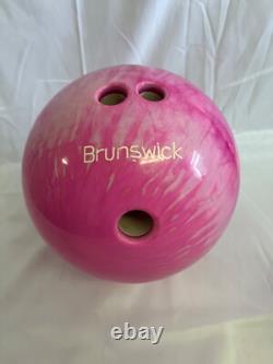 Boule de bowling cosmique magenta rose Brunswick