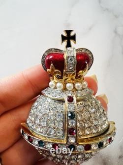 Broche Vintage Butler & Wilson Orbe de Couronnement en Émail Rouge avec Cristaux Bleus et Perles