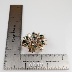 Broche verte et en strass clair portée par Lucille Ball, provenant de Sydney Guilaroff
