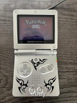 Bundle de 8 jeux Pokemon GBC : Rouge, Cristal, Flipper, Rubis, Saphir et Jeu de Trading