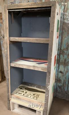 Cabinet de boissons en forme de machine à flipper avec étagères en bois pour salle de jeux ou coin homme