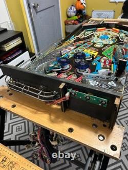 Data East Robocop Pinball Plateau de Jeu Entièrement Peuplement Avec Faisceau Électrique Complet
